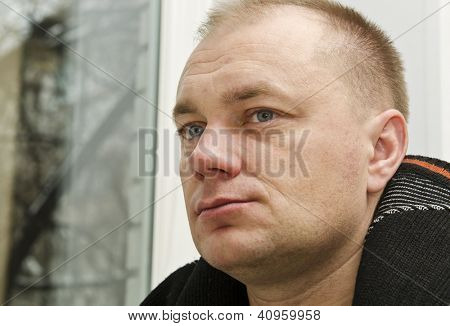 Uomo riflessivo