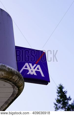 Bordeaux , Aquitaine France - 02 20 2021 : Axa Logo Brand And Text Sign French Multinational Insuran
