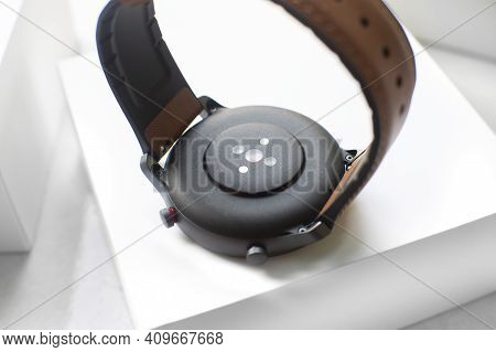 Rayong,thailand - Jan 28 2021, Biotracker Ppg Bio-tracking Optical Sensor Of  Xiaomi Amazfit Gtr 47m