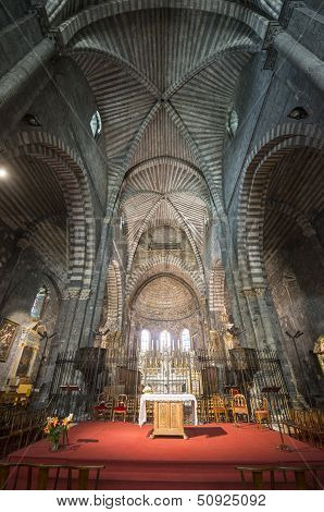 Cathedral Of Embrun, Interior