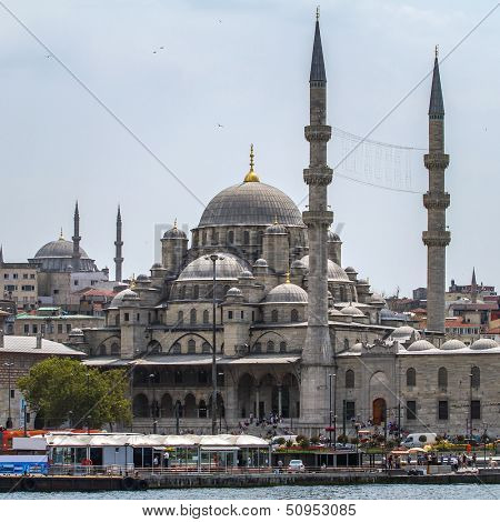 New Mosque (Yeni Cami) in Eminonu district of Istanbul, Turkey
