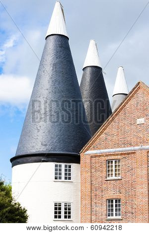 Down Farm Oasts, Lamberhurst, Kent, England