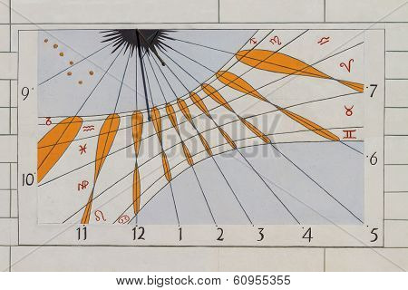 Modern Sun Dial / Solar Clock