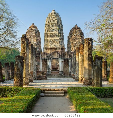Wat Si Sawai Khmer-style temple in Sukhothai Historical Park, Thailand