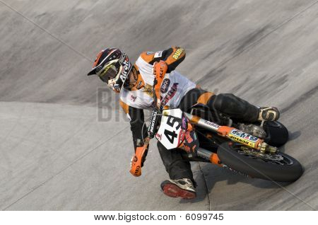 Supermoto