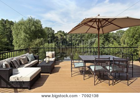 Deck mit Wasser Ansicht