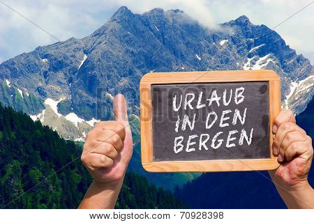 Text Message - Urlaub In Den Bergen On A Slate