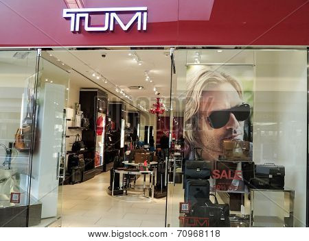 Tumi Store