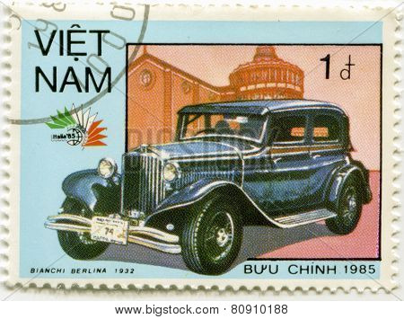 VIETNAM - CIRCA 1985: A stamp printed in Vietnam, shows 1932 Bianchi Berlina