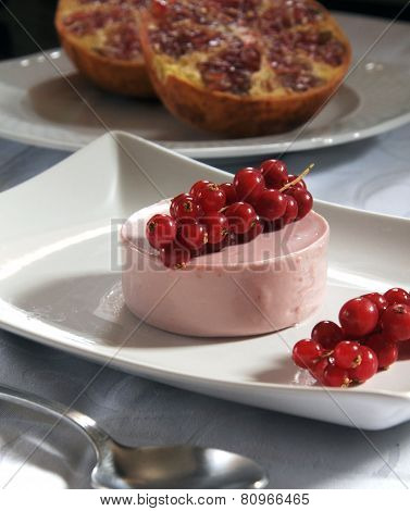 Panna cotta with red fruits