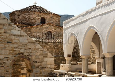 Panagia Ekatontapiliani
