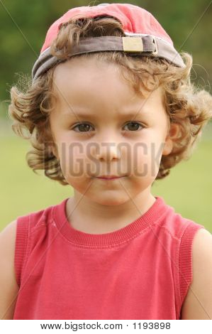 Adorabile ragazzo triste