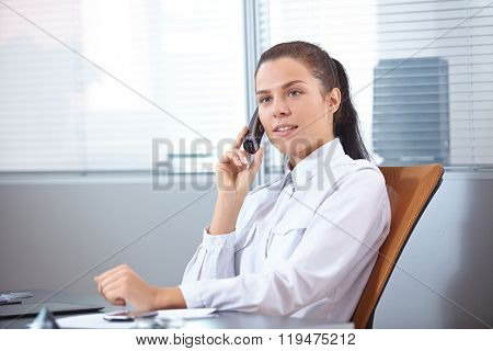 businesswomen in the offece