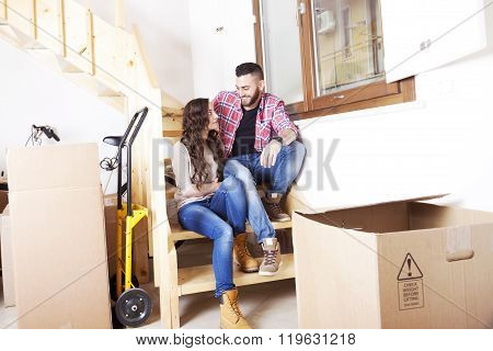 young couple moves into new home relaxing
** Note: Soft Focus at 100%, best at smaller sizes