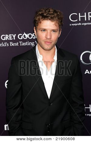 LOS ANGELES - 11 de JUN: Ryan Phillippe en the10th Chrysalis Butterfly Ball celebró una finca privada en Lo