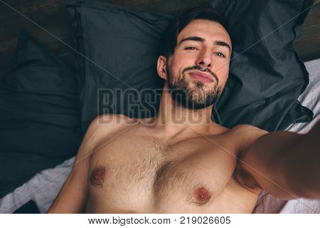 Naked Bearded 图片和照片（免费试用） | Bigstock