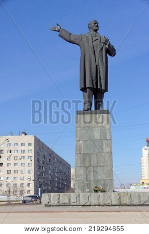 Nizhny Novgorod, Russia. - March 14.2017. The monument to Vladimir Ilyich Lenin on Lenin Square