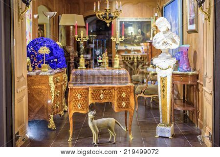 Night View To Classic Royal Furniture With Ornaments In A Museum