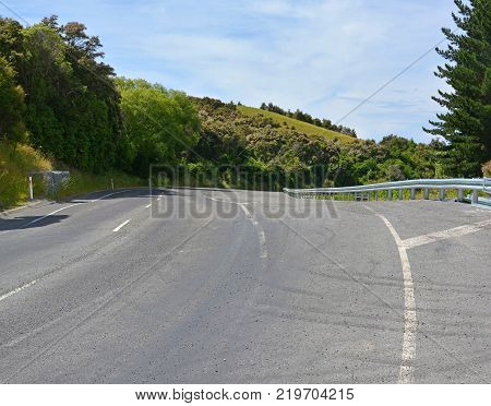 Kaikoura Earthquake Damage At The Top Of The Hunderlee Hills Before And One Year One Month & 1 Day A
