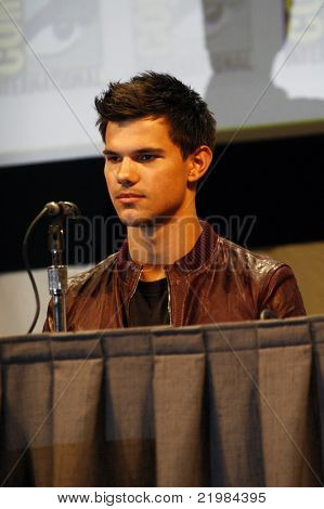 SAN DIEGO - JUL 21: Taylor Lautner na 