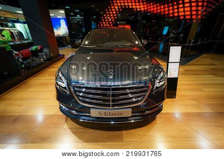 BERLIN - DECEMBER 21, 2017: Showroom. Full-size luxury car Mercedes-Benz S-Class S350d (W222 Facelift). Since 2017.
