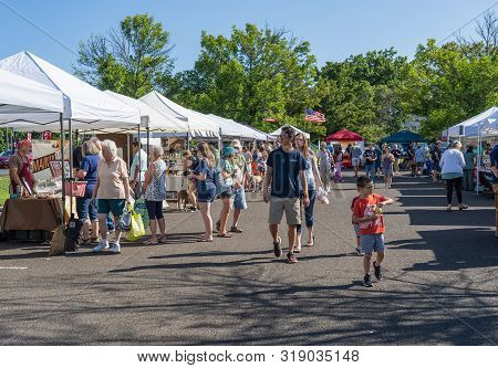 Lansdale, Pa - Aug. 10, 2019: Families Shopping At The Lansdale Farmers Market Which Is Held Saturda