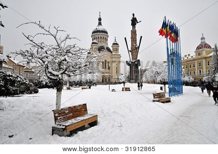 Quadrato in Cluj Napoca, Romania coperti da neve