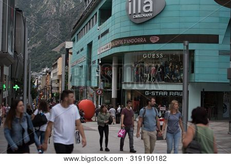 Escaldes Engordany, Andorra : 2019 August 22 :  Andorra La Vella. People Walk In The Comercial Stree