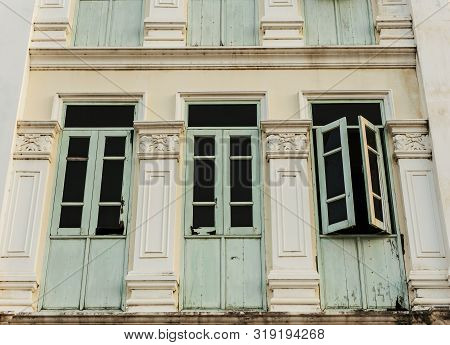 Abandoned And Dilapidated Buildings Because It Was Affected By The Economic Downturn And The Effects