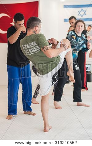 Kapap Instructor Roberto Lerici With Large Group Of His Students