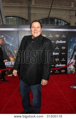 LOS ANGELES - Nisan 11: Jon Favreau El Capitan Tiyatrosu'nda 