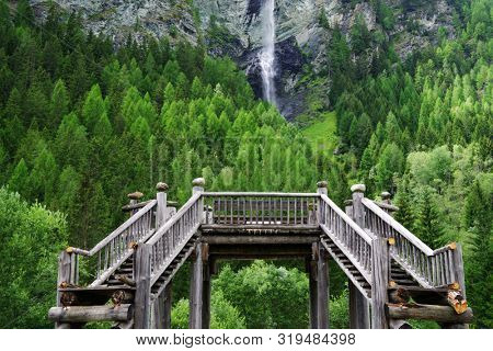 Jungfernsprung waterfall near Heiligenblut, Hohe Tauern National Park, Austria, Europe
