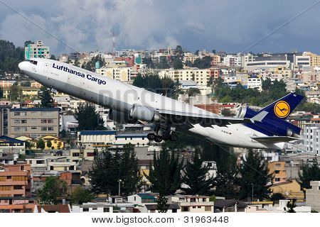 Carga de Lufthansa Mcdonnell Douglas Md-11F