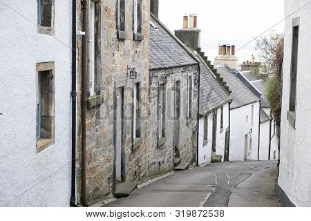 Culross Fife Scottish Village Houses On Road Steep Slope