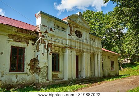 Manor Starzhinsky