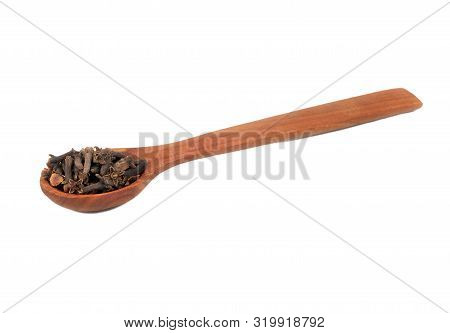 Dry Cloves In Spoon
