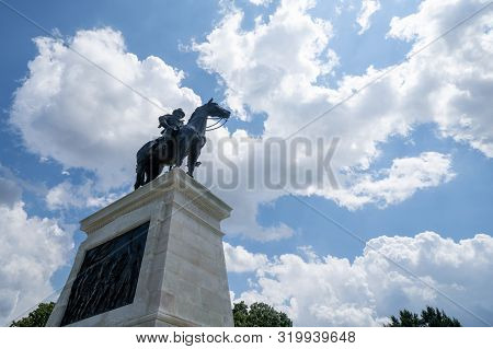 Washington, Dc - August 8, 2019: Equestrian Statue Of General Ulysses Simpson Grant In Front Of The 