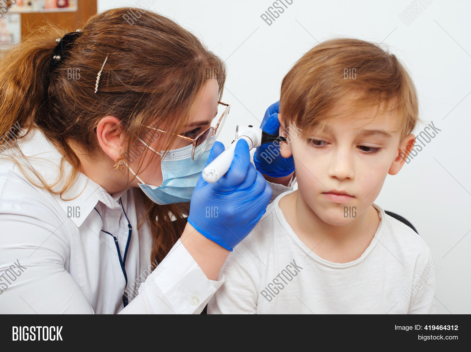 Doctor Using Otoscope Image & Photo (Free Trial) Bigstock