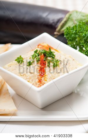 Moutabal Baba Ghanoush bakłażan Dip