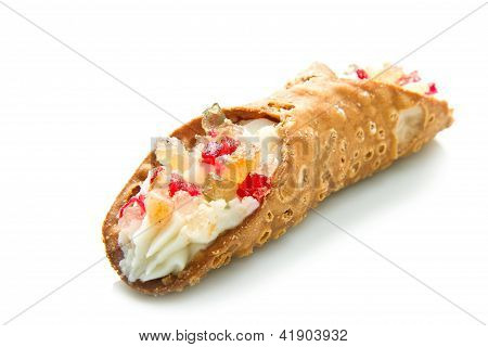 Sicilian Cannoli With Candied Fruit