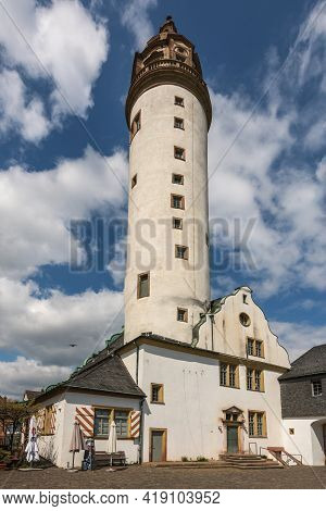 Frankfurt Am Main, Germany-may 02, 2021: Medieval Hoechster Castle In Frankfurt Hoechst, Germany
