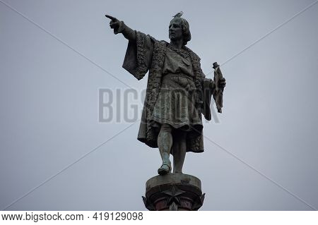 Barcelona, Spain - October 26, 2015: Columbus Monument On The Square Portal De La Pau, At The Lower 