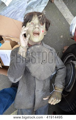 Requisiten aus der London Dungeon gehen zum Verkauf In Pimlico Markt im Zentrum von London 3. Februar 2013