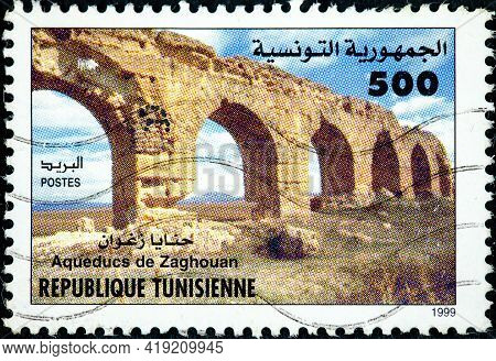 Tunisia - Circa 1999: A Stamp Printed In Tunisia From The 