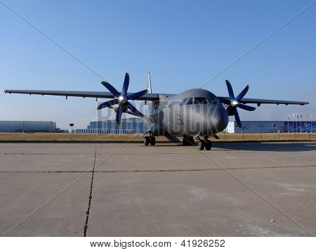 An-140