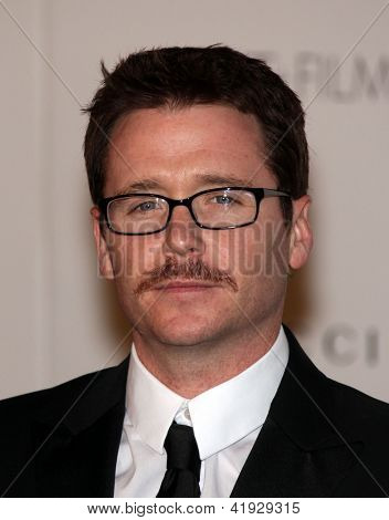 LOS ANGELES - 5 novembre: KEVIN CONNOLLY arrivando al LACMA ospita Art + Film Gala 2011 il 5 novembre, 20