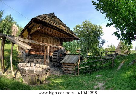 Vecchia casa di legno