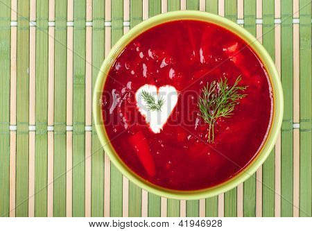 Borshch traditionel ukainian mad. Top skudt