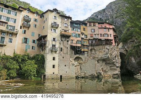 Pont-en-royons Village By The River Bourne In France