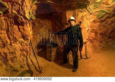 Tennant Creek, Australia - Aug 2019: Former Miner Giving Tour At Battery Hill Gold Mine Underground.